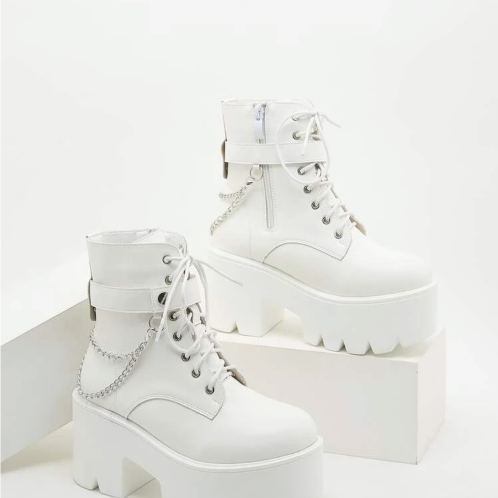 White chunky boots! Size 6.5 only worn once!!!